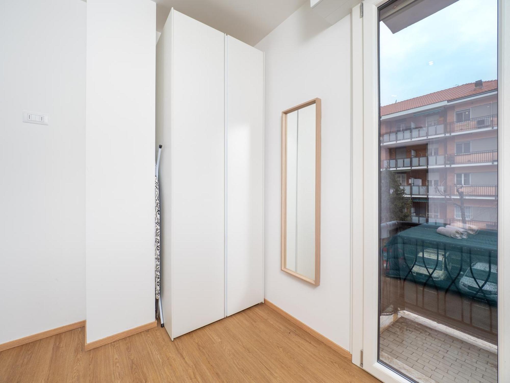 Milano 5 Guests - Modern Apt With Balcony Exterior foto