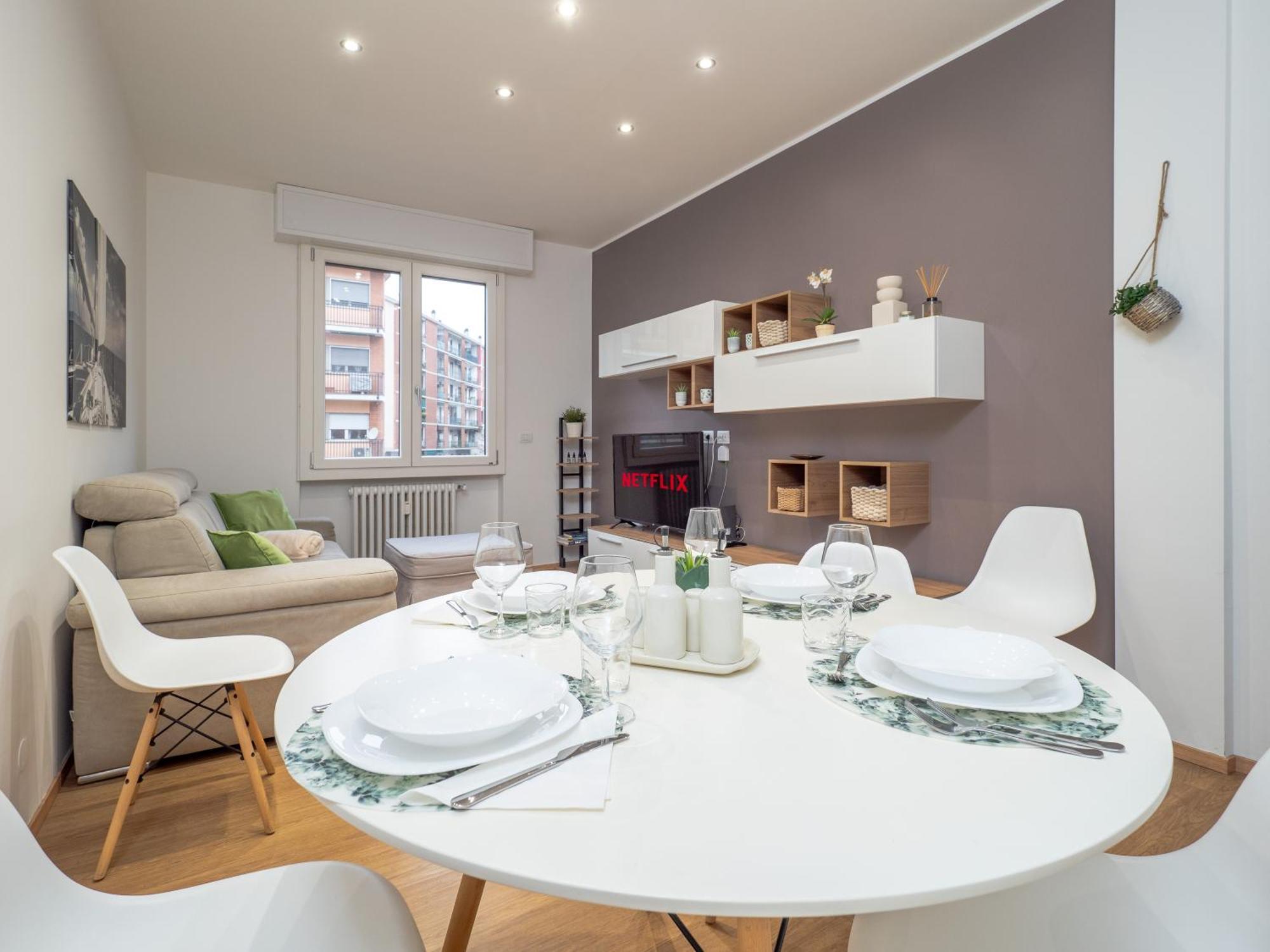 Milano 5 Guests - Modern Apt With Balcony Exterior foto