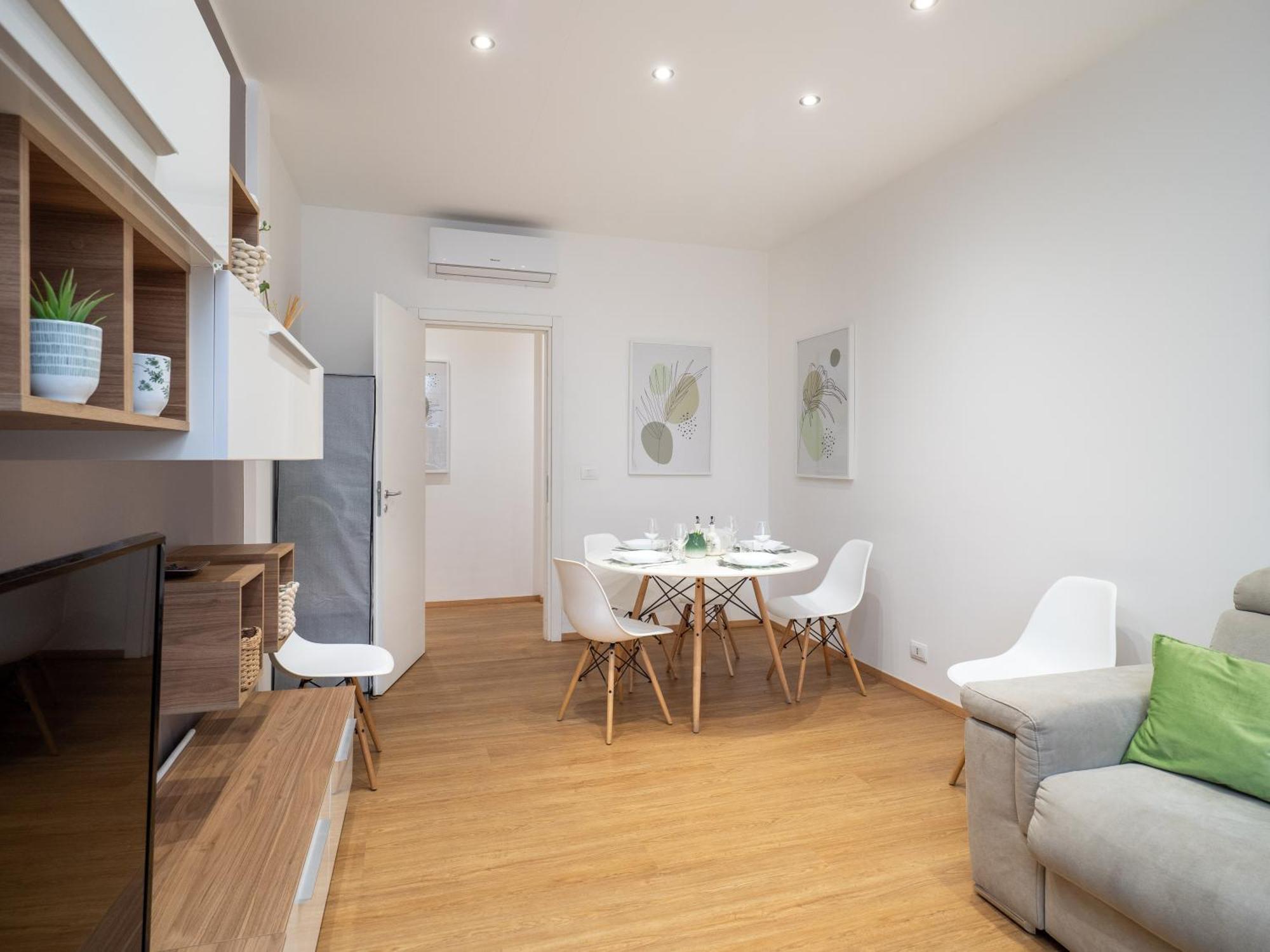 Milano 5 Guests - Modern Apt With Balcony Exterior foto